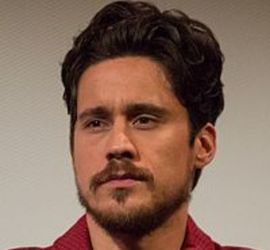 Peter Gadiot